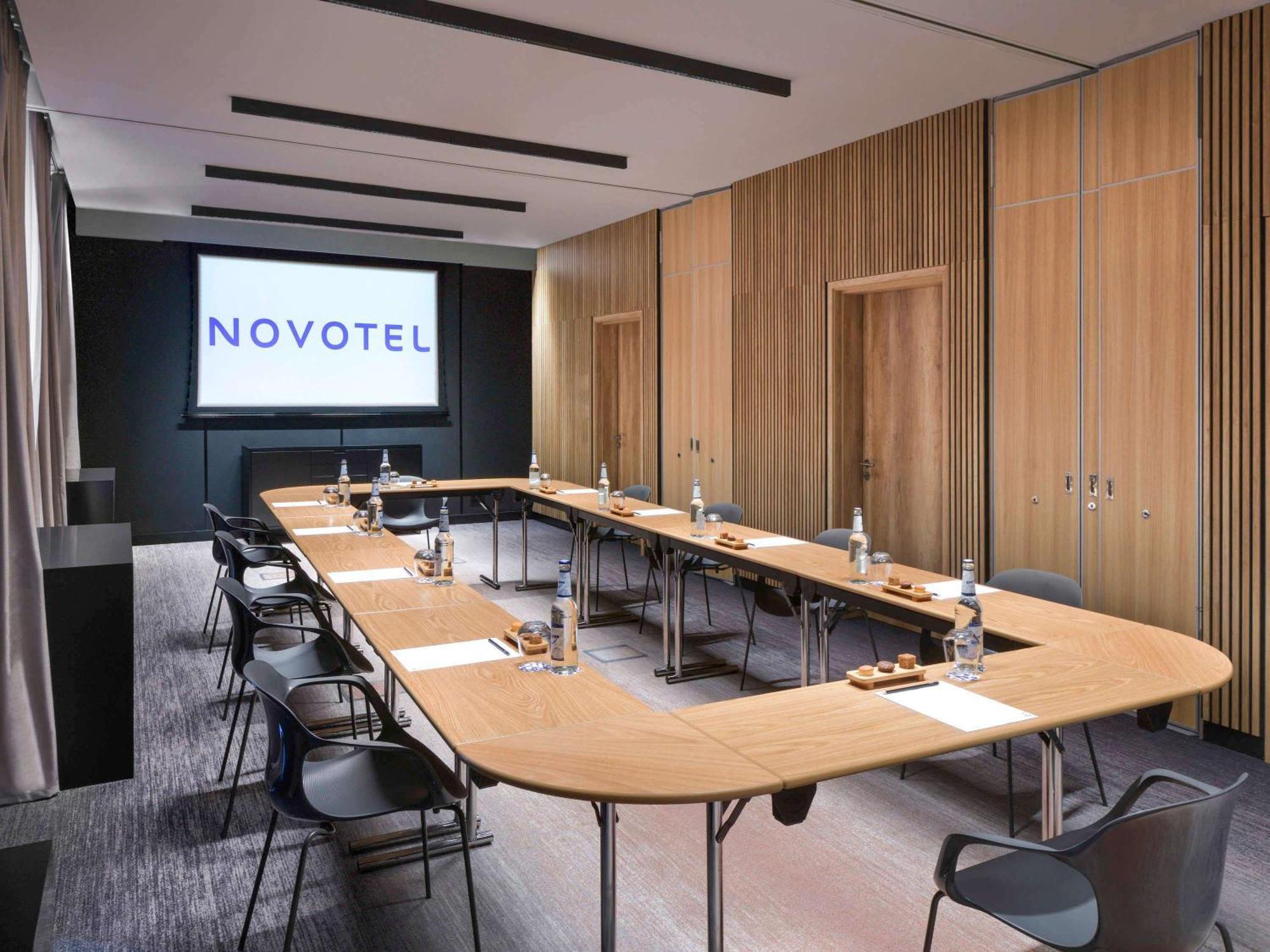 Novotel Kinshasa La Gombe Exteriör bild